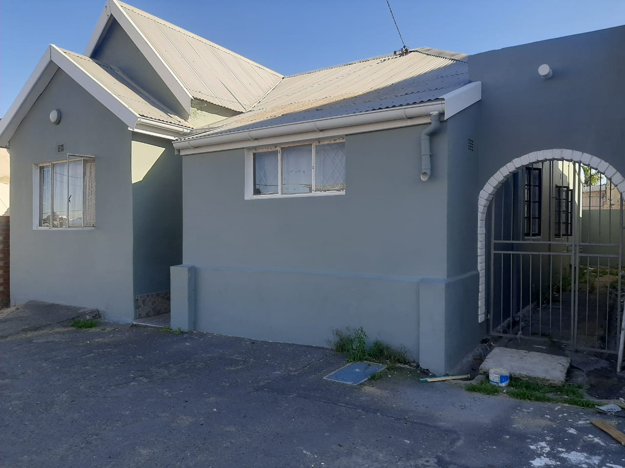 11 Bedroom House for sale in Quigney P24111643089