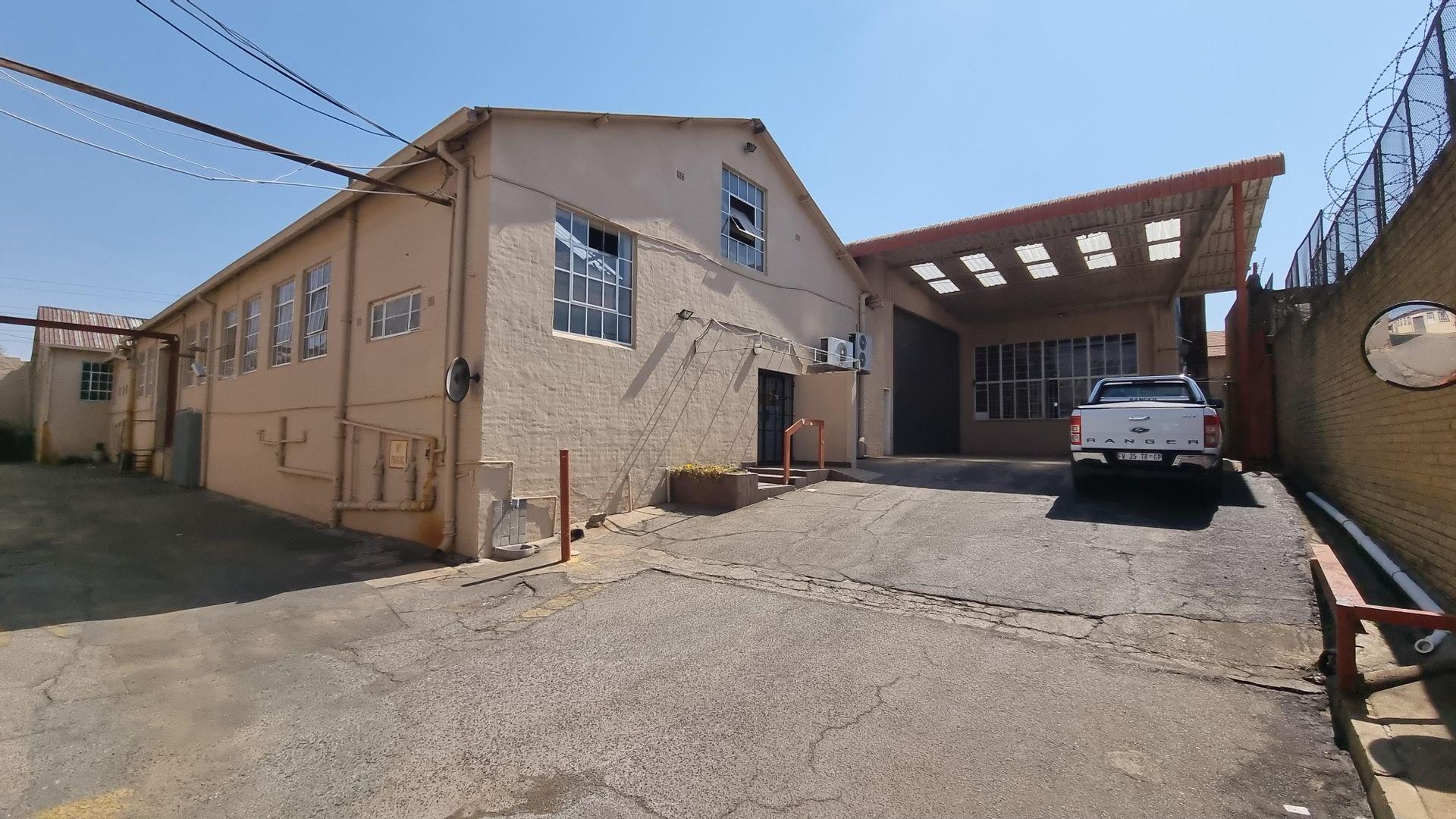 Industrial property to rent in Malvern 7 Geldenhuis Road P24111648474