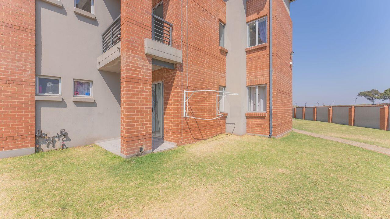2 Bedroom Apartment / flat for sale in Esther Park 27 Cheetah Avenue