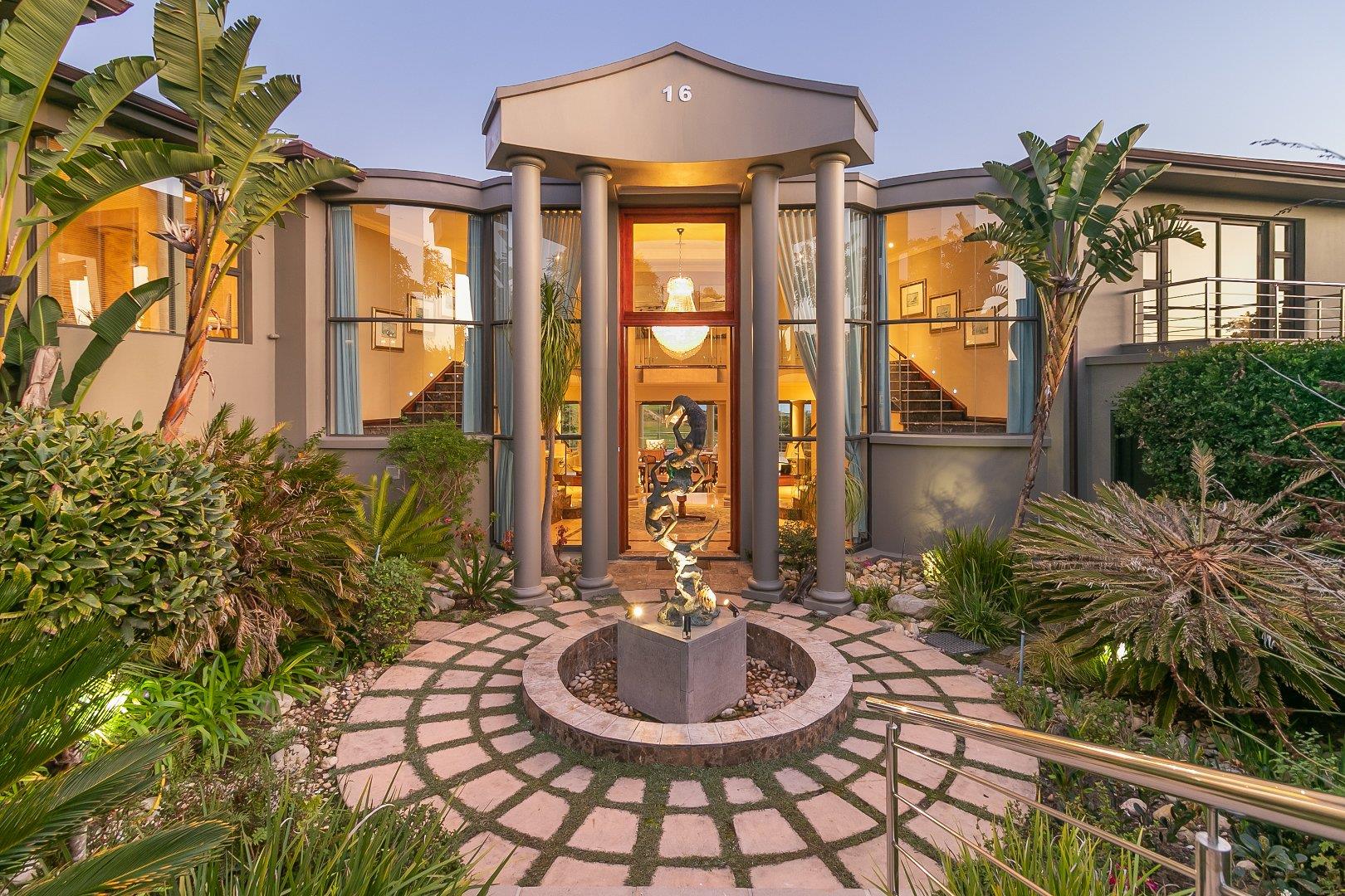 5 Bedroom House for sale in Pezula Golf Estate 16 Dunnage Drive P24