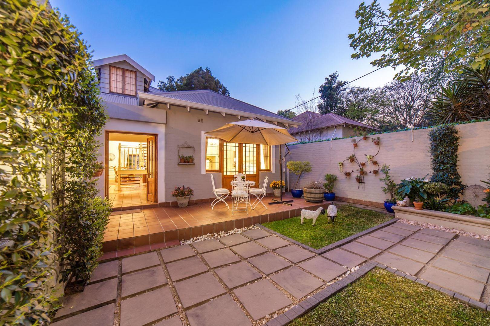 4 Bedroom House for sale in Orchards P24109882148