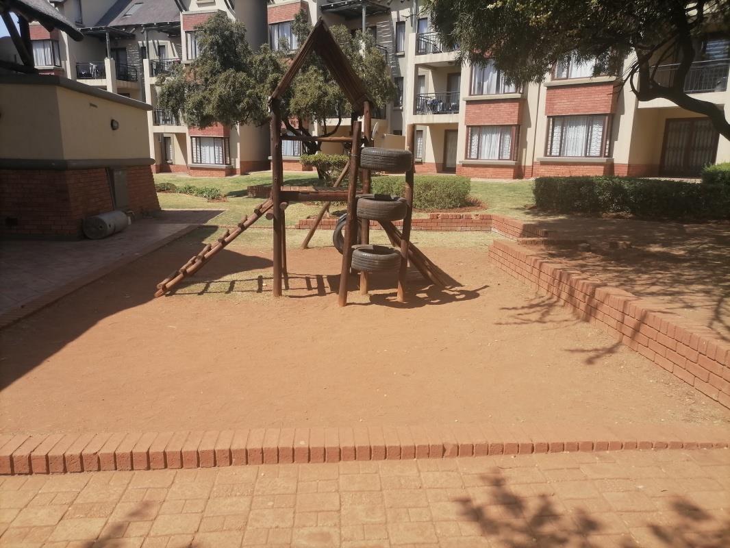 2 Bedroom Apartment / flat for sale in Zambezi Country Estate P24