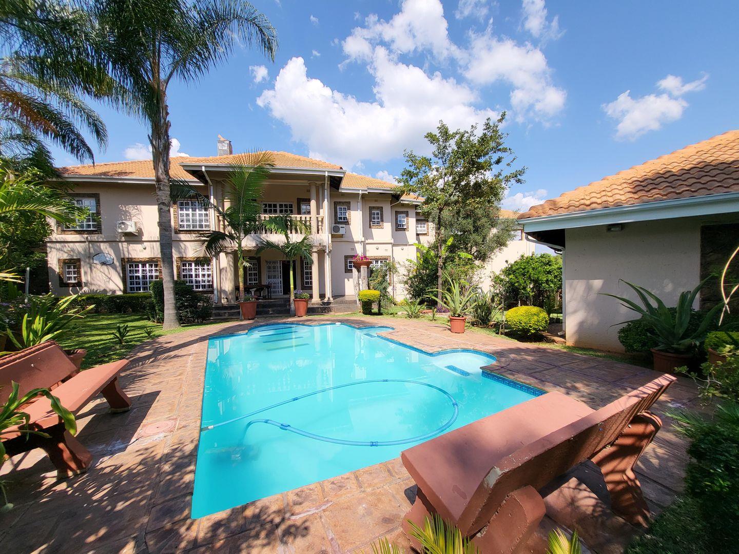 5 Bedroom House for sale in Azalea Park P24110894951