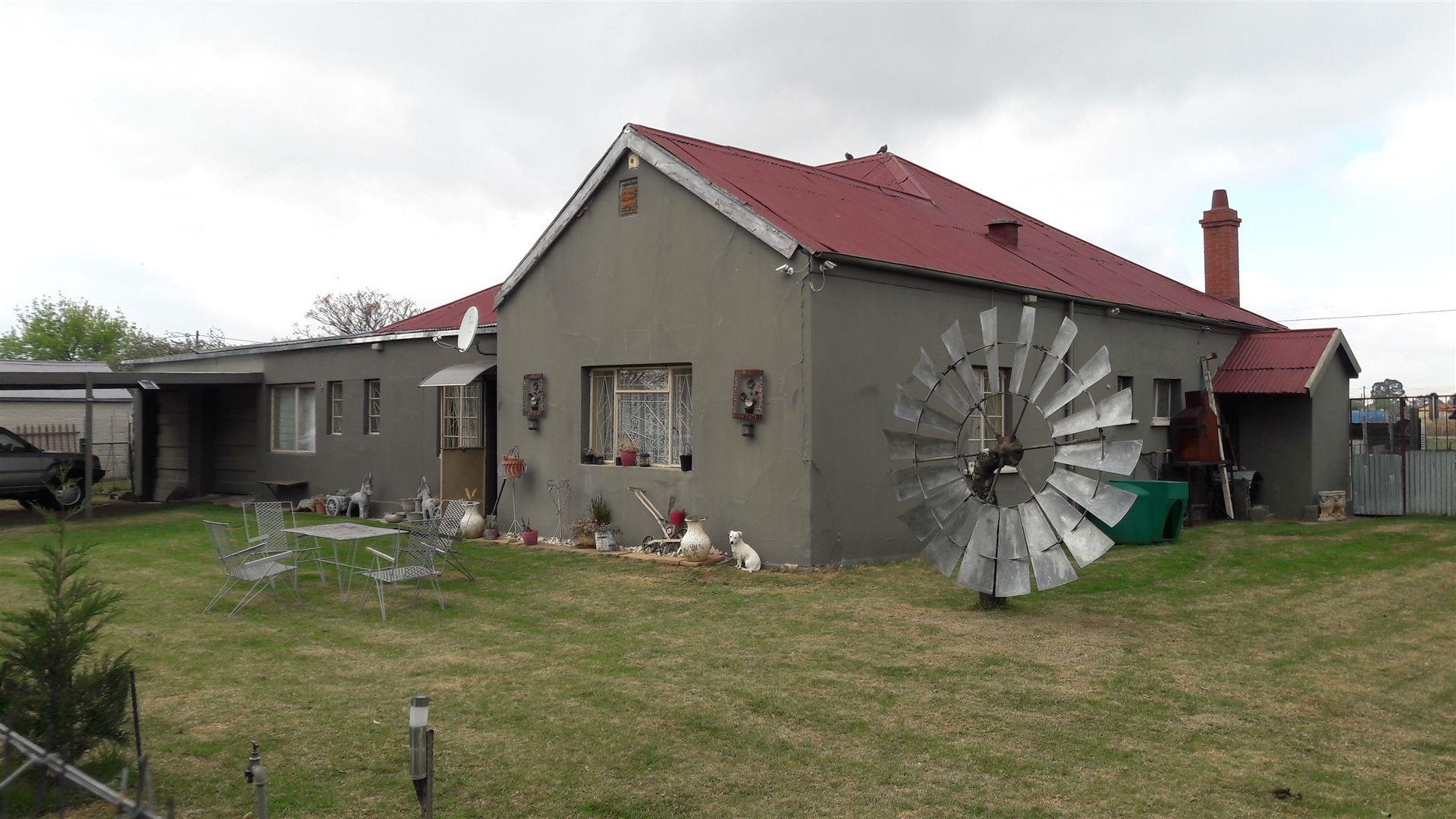 4 Bedroom House for sale in Memel P24110529150