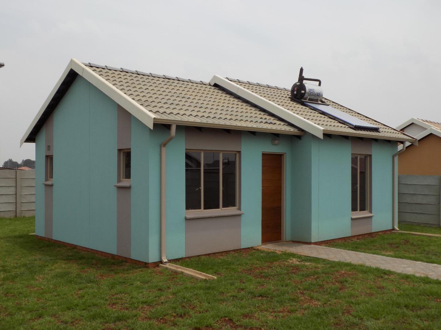 2 Bedroom House for sale in Eden Park P24111678146