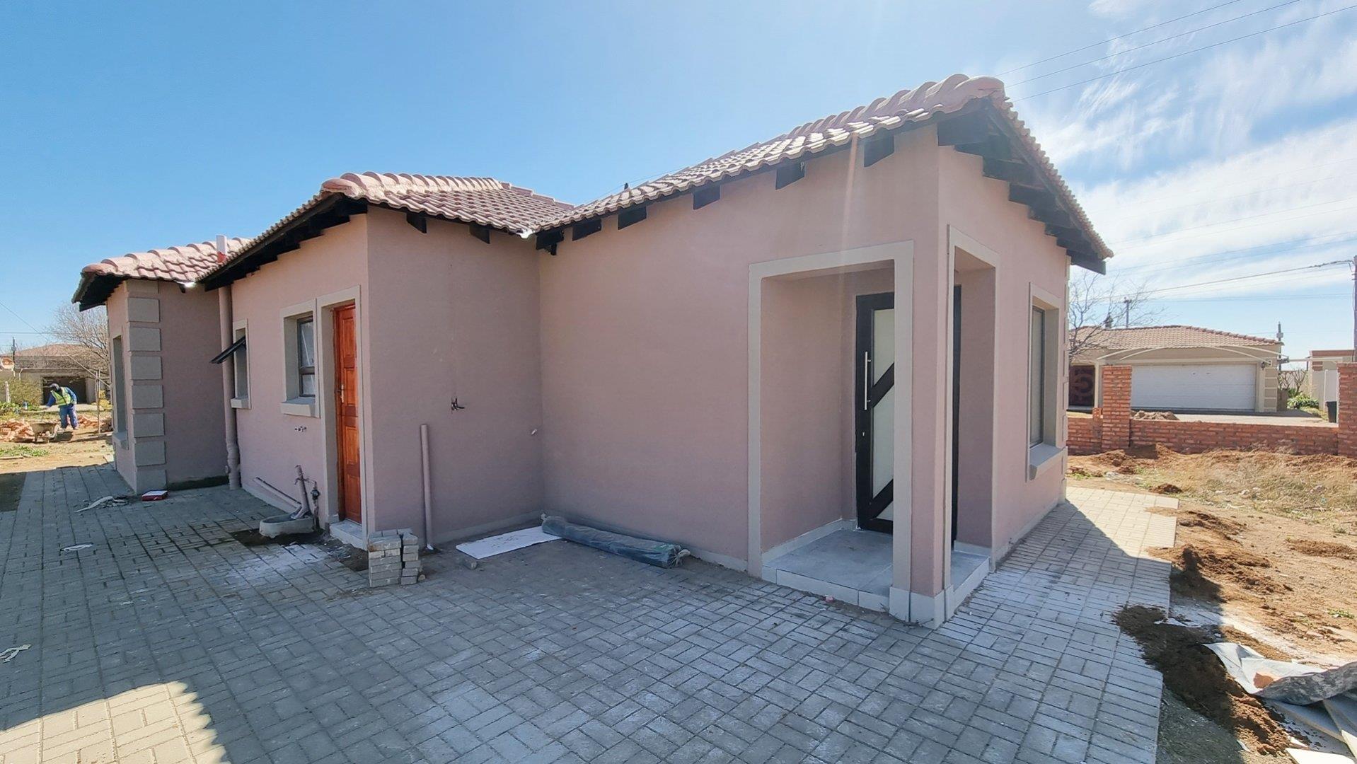 Mandela View, Bloemfontein Property Property and houses for sale in