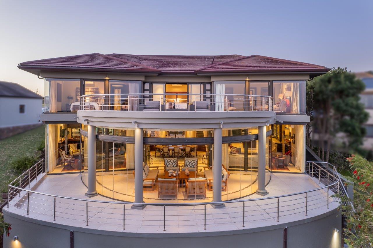 5 Bedroom House for sale in Pezula Golf Estate 16 Dunnage Drive P24