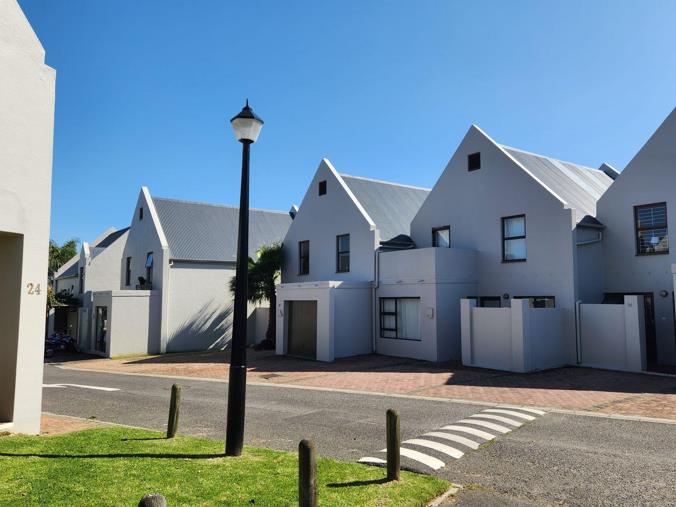 4 Bedroom House for Sale in La Colline