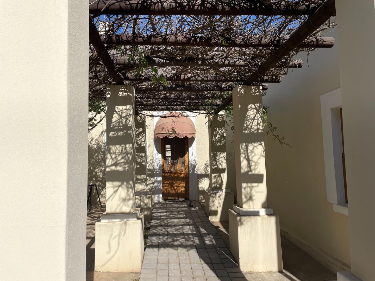 12 Bedroom House for sale in Uniondale P24111713655