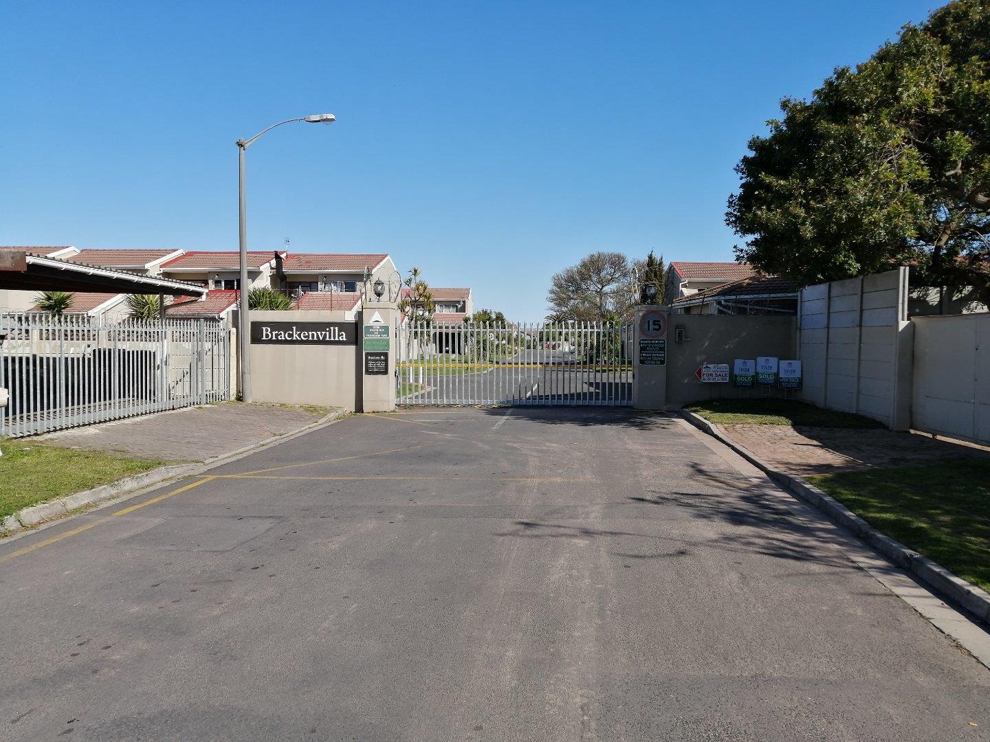 3 Bedroom Townhouse for sale in Bracken Heights P24111713964