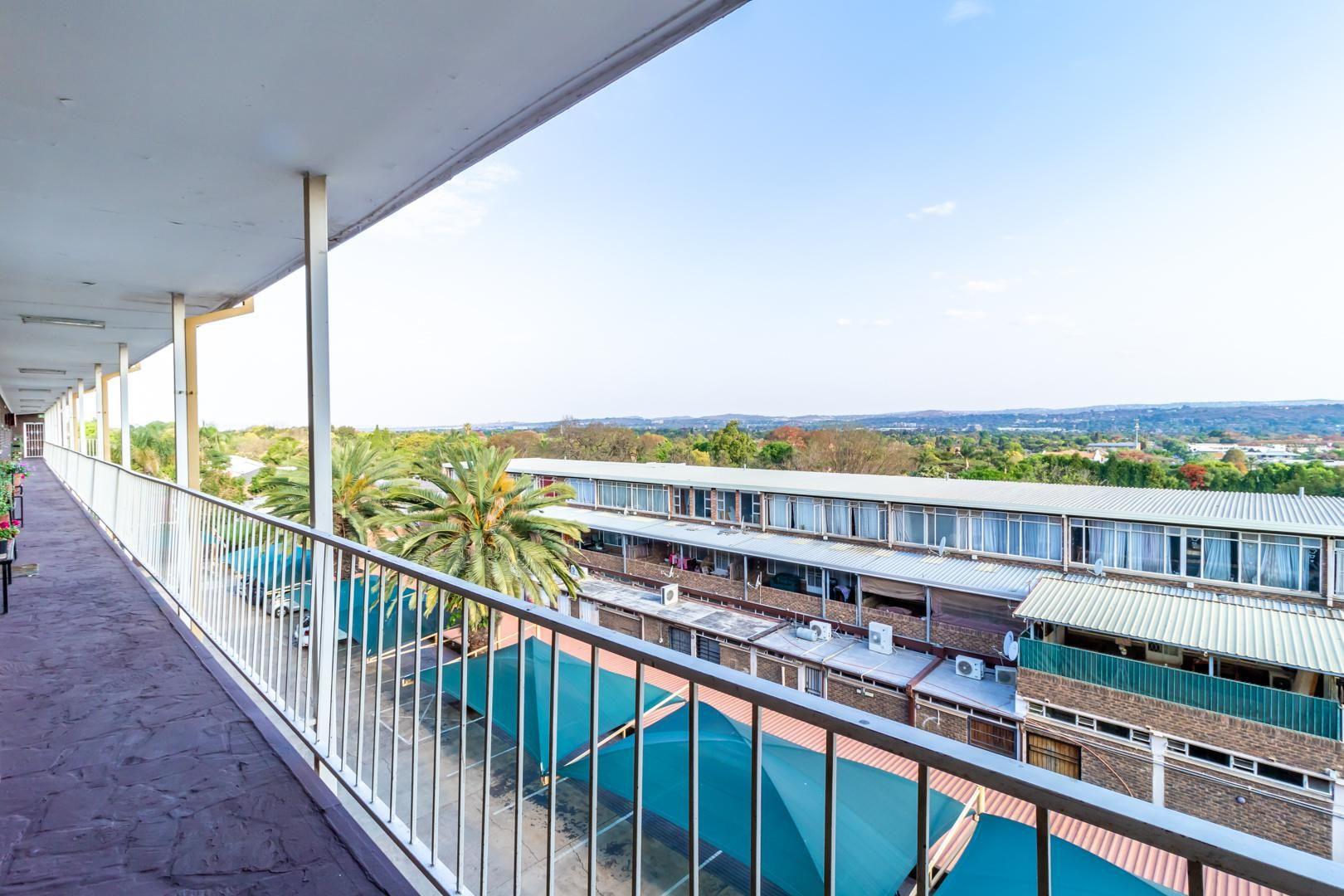 2 Bedroom Apartment / flat for sale in Waverley P24111728304