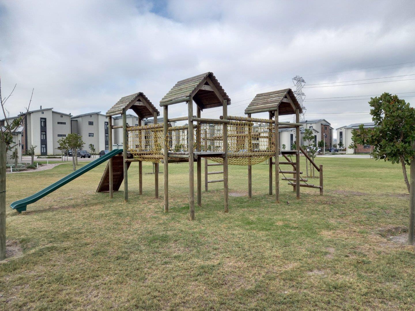 2 Bedroom Apartment / flat to rent in Sonkring P24114324452