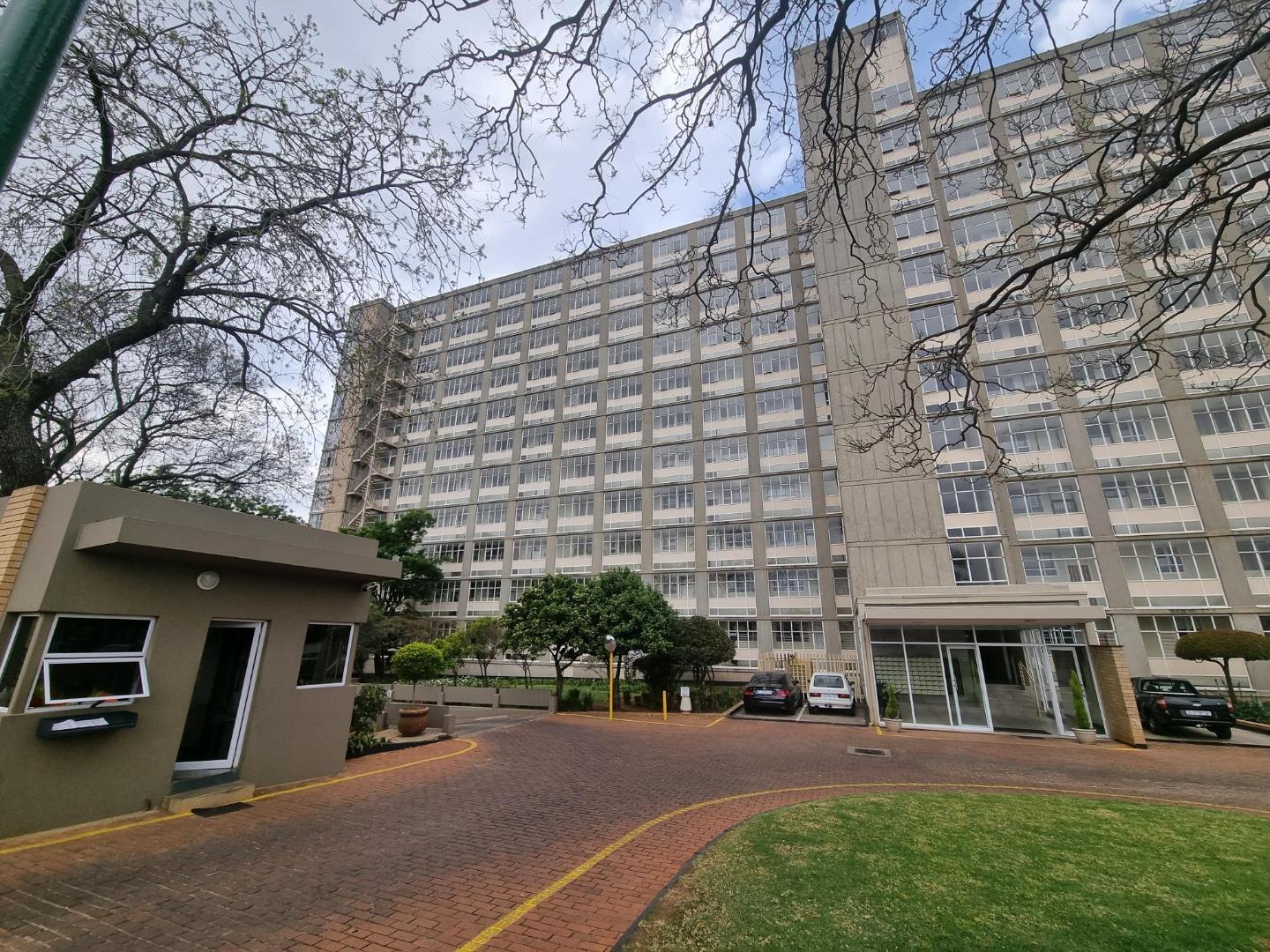 2 Bedroom Apartment / flat for sale in Bedfordview P24111748443