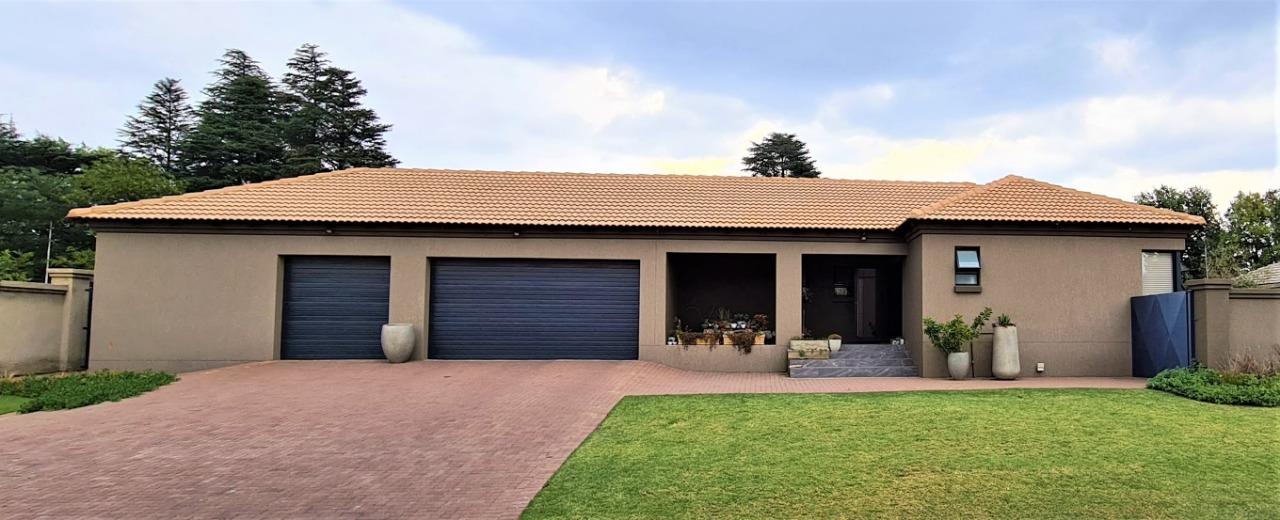 4 Bedroom House for sale in Three Rivers P24111749345