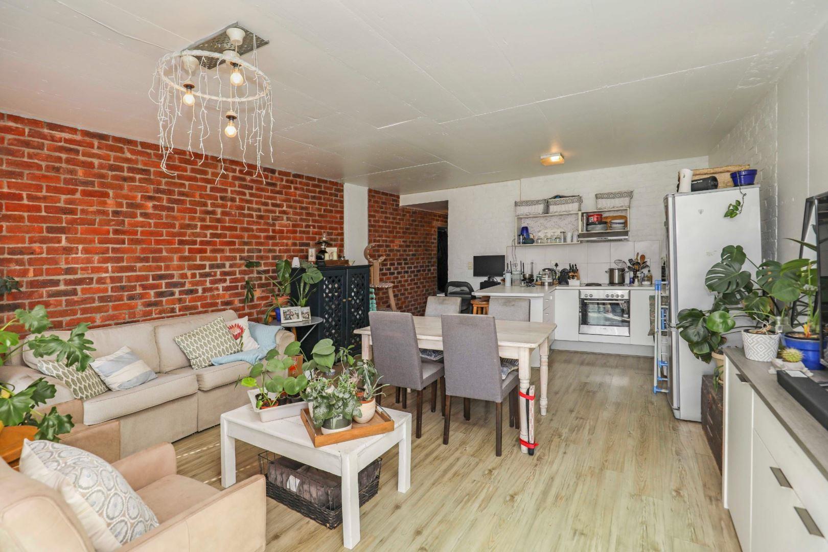 1 Bedroom Apartment / flat for sale in Woodstock P24114107049