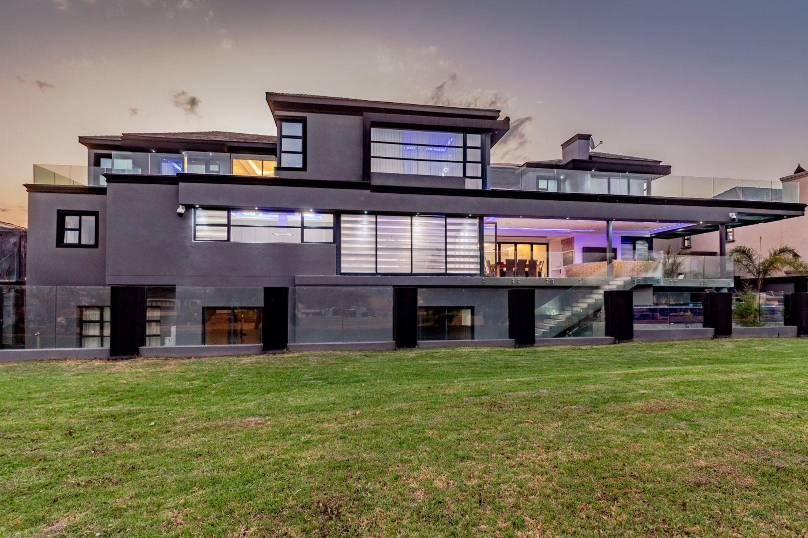 7 Bedroom House for sale in Blue Valley Golf Estate P24111759965