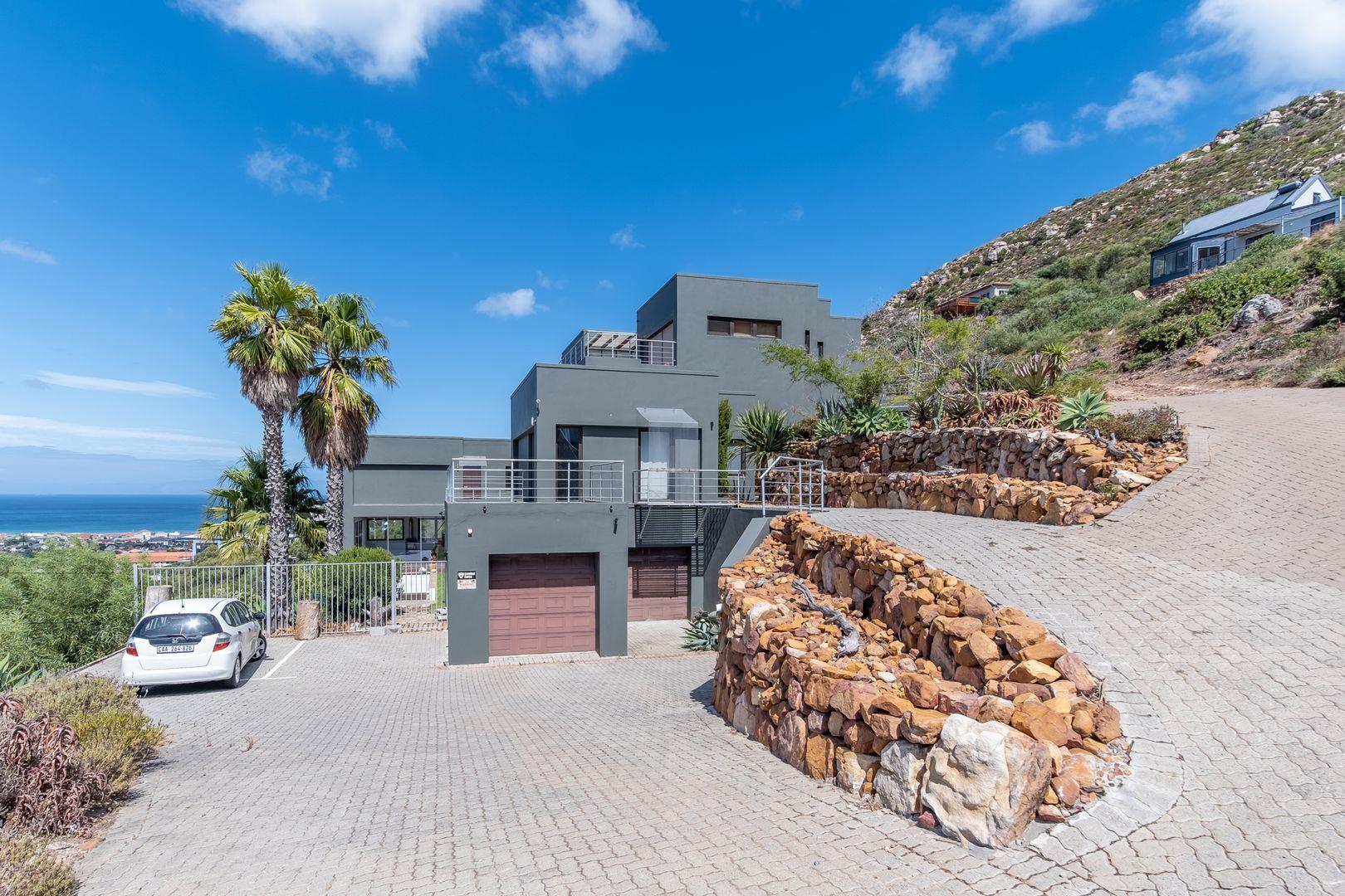 2 Bedroom Apartment / flat to rent in Fish Hoek 3 Ocean Cape, 4