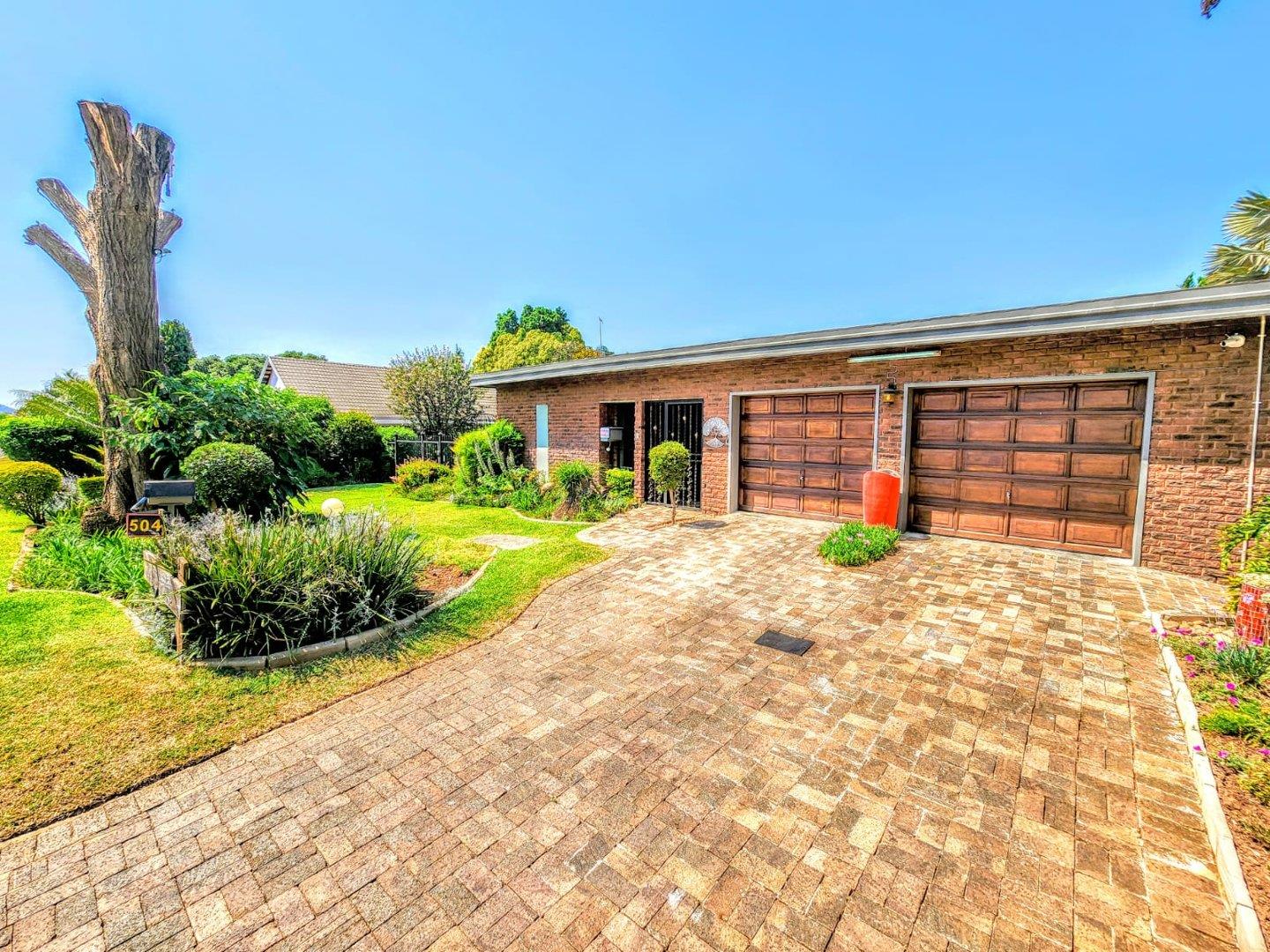 3 Bedroom House for sale in Dorandia P24111790078