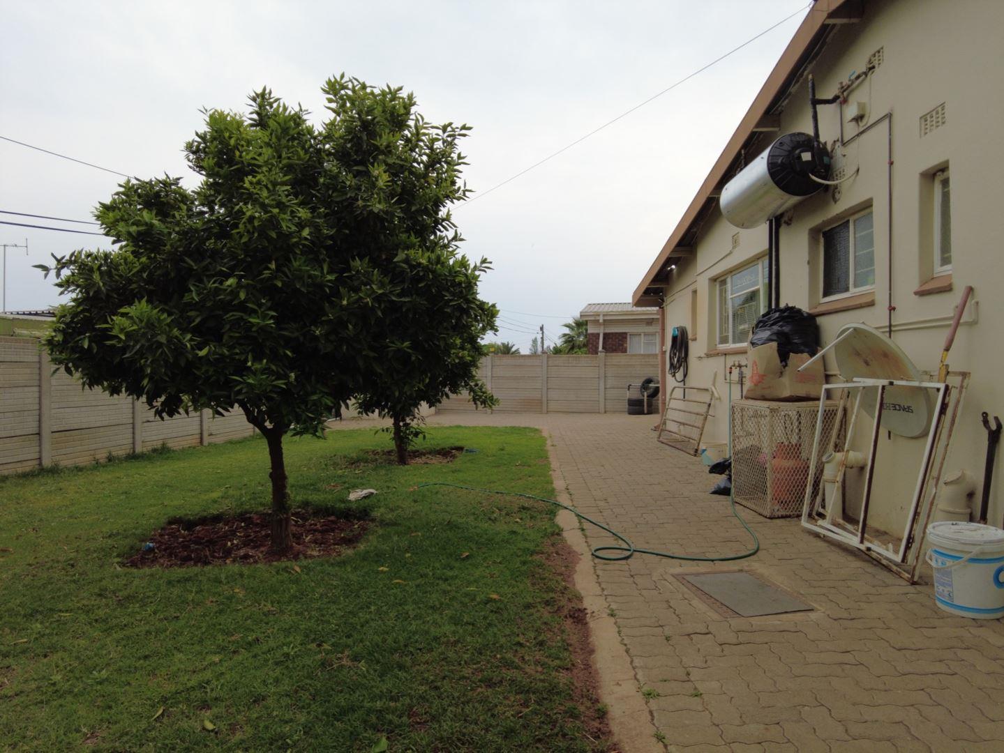 3 Bedroom House for sale in South Ridge P24113703787