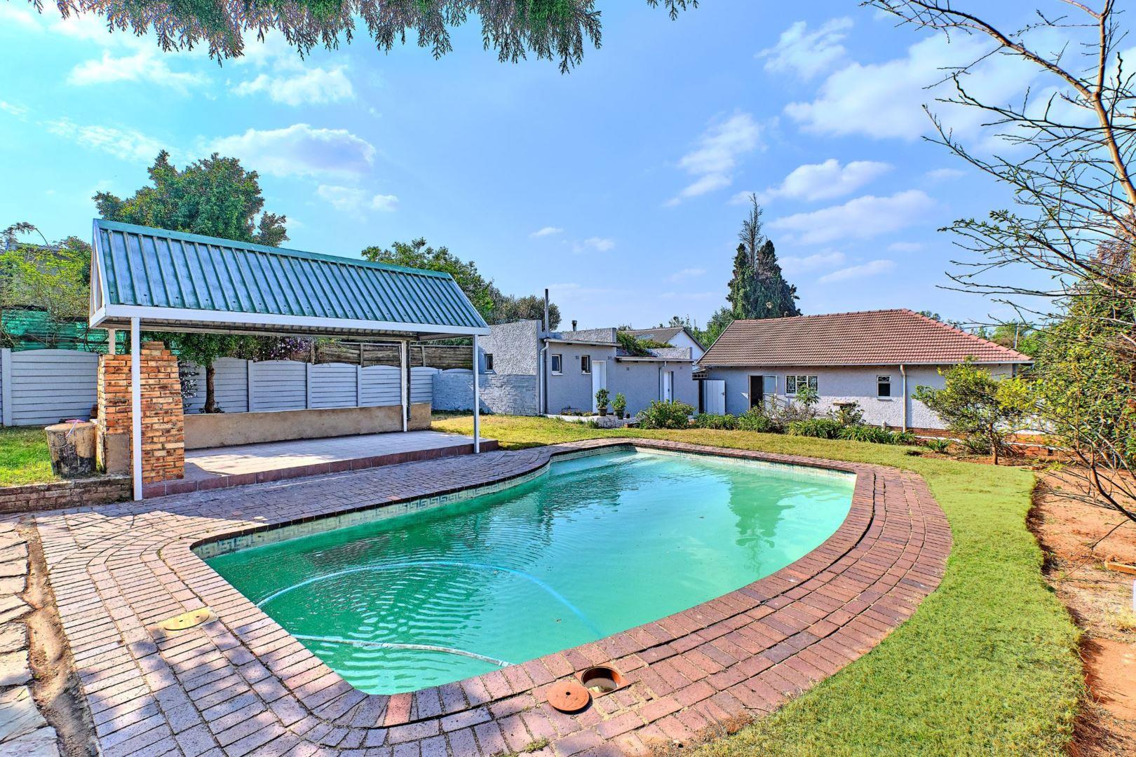 3 Bedroom House for sale in Blairgowrie P24114029768