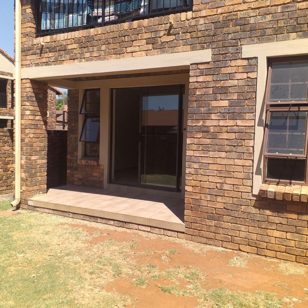 2 Bedroom Townhouse to rent in Montana P24114163874