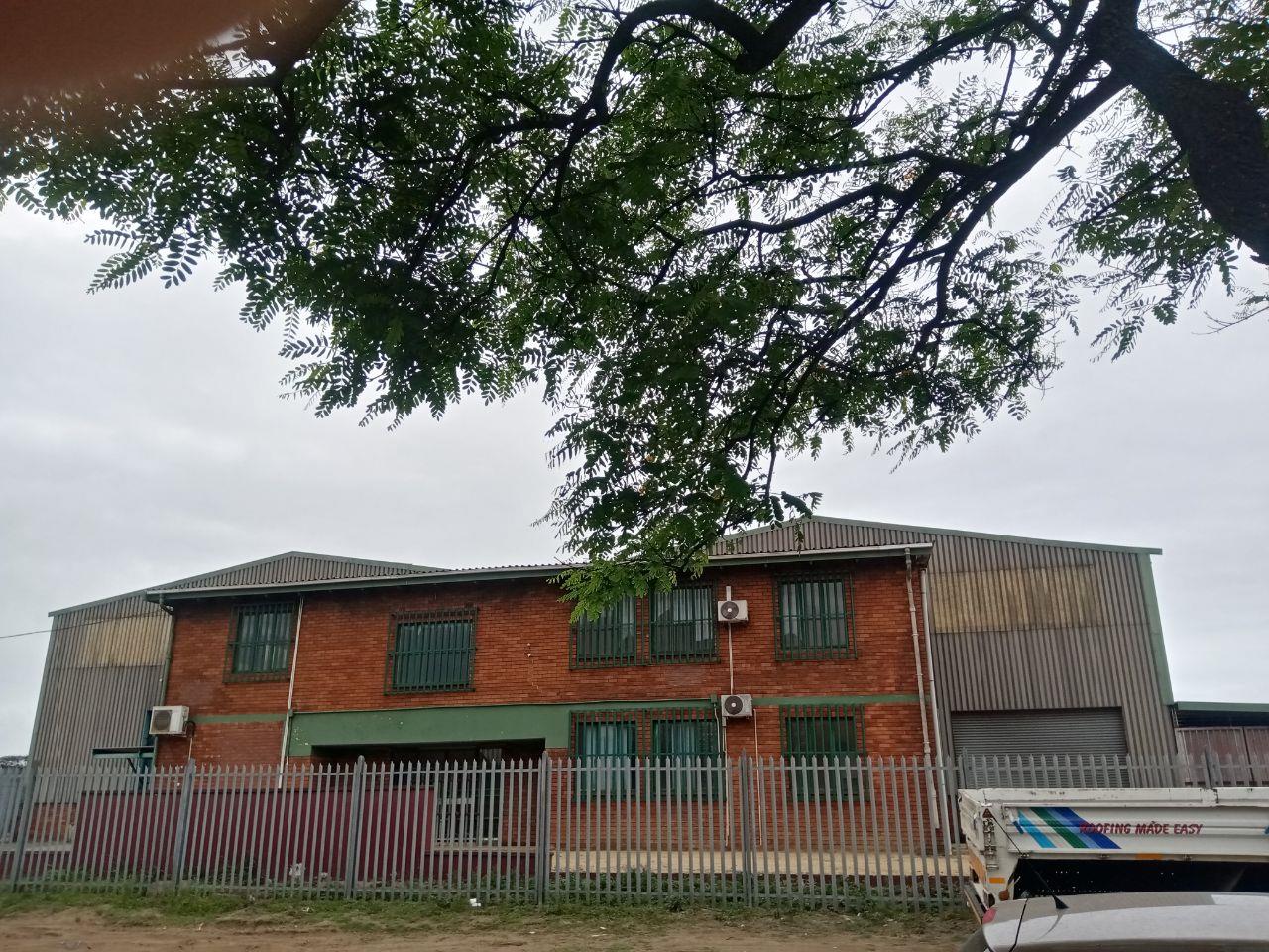 Industrial property to rent in Alton 11 Kabelring P24114409588