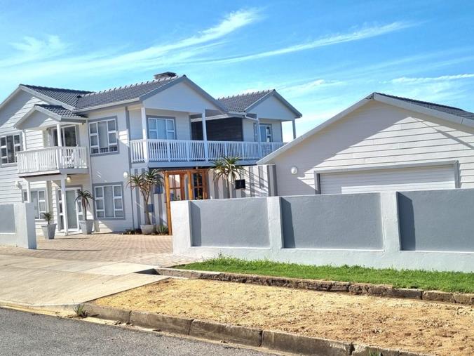 5 Bedroom House for Sale in Bredasdorp