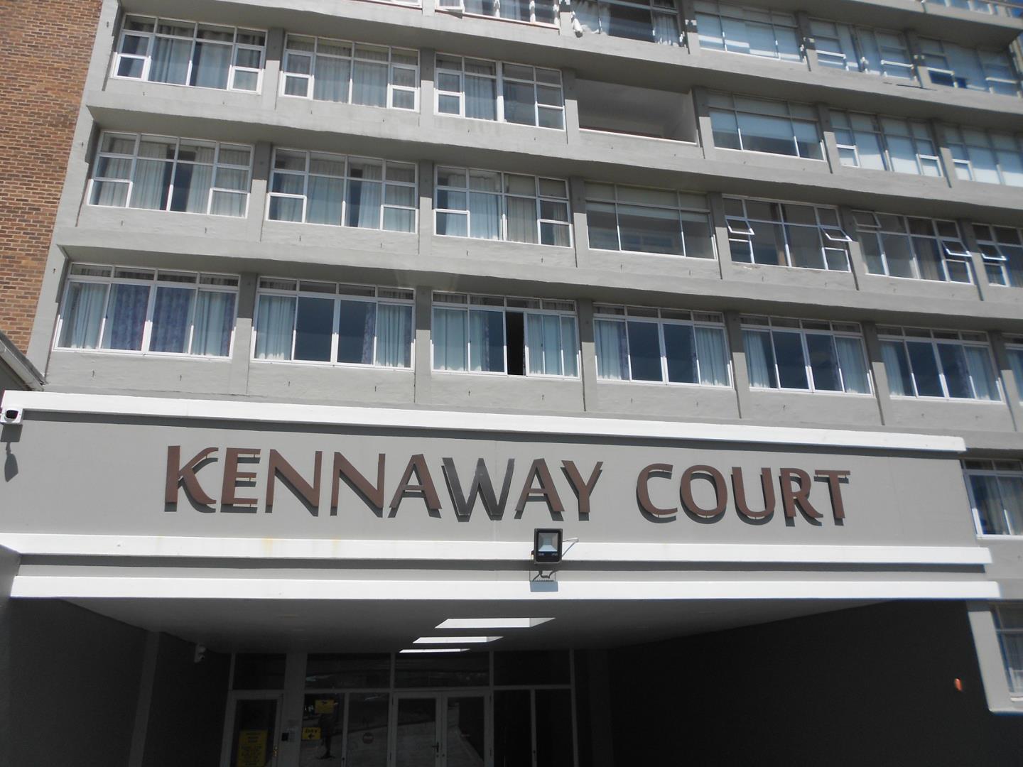 2 Bedroom Apartment / flat for sale in Quigney P24111806696