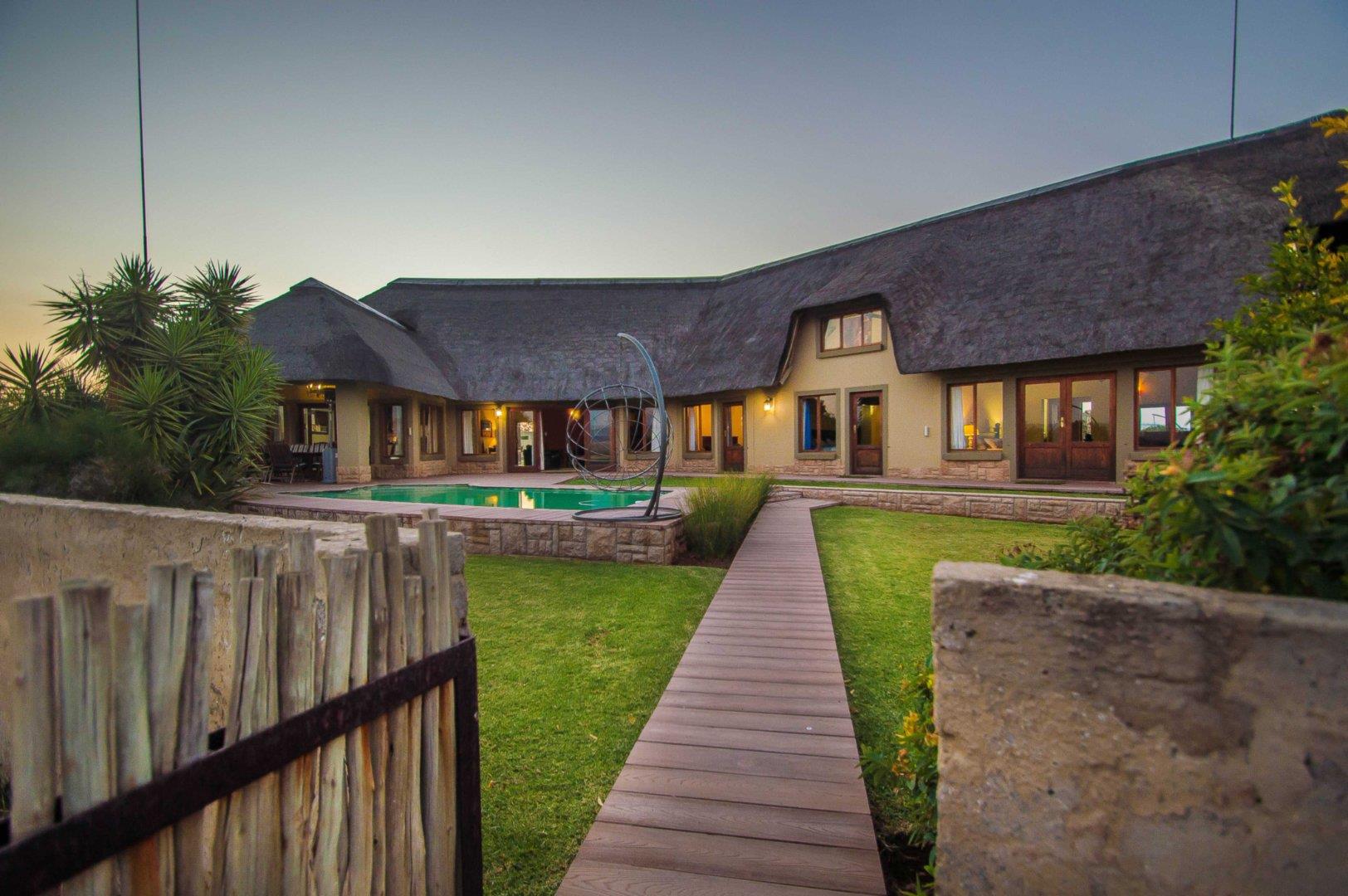 8 Bedroom House for sale in Sterkfontein Country Estates 159