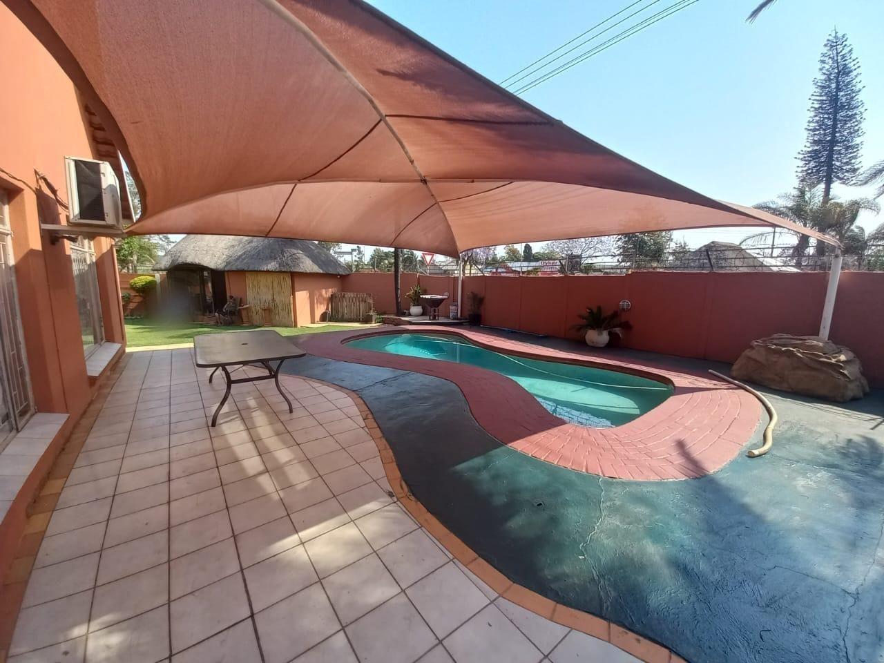 East Lynne Property Property and houses for sale in East Lynne Page 4