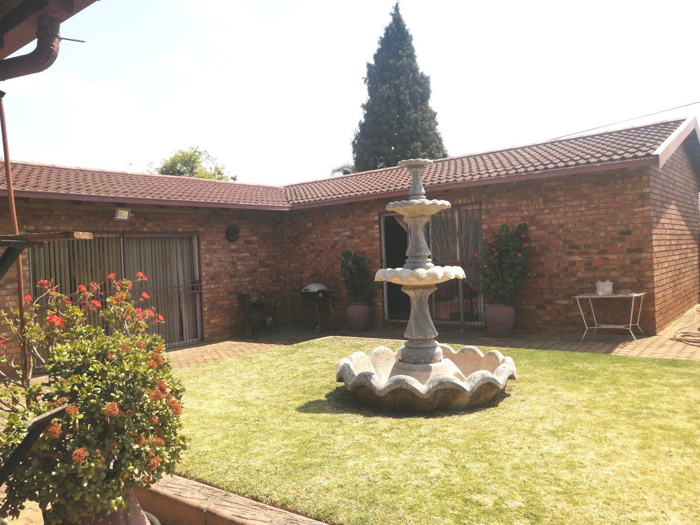 Greenhills Ext 3 Property Property and houses for sale in Greenhills