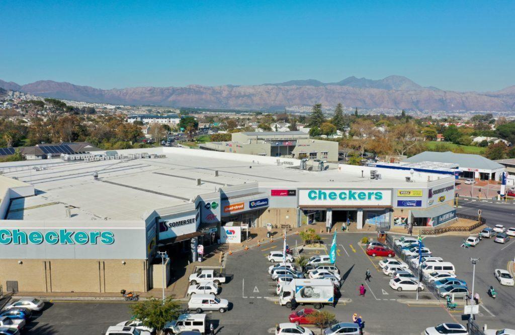 Commercial property to rent in Somerset West Central P24111813726