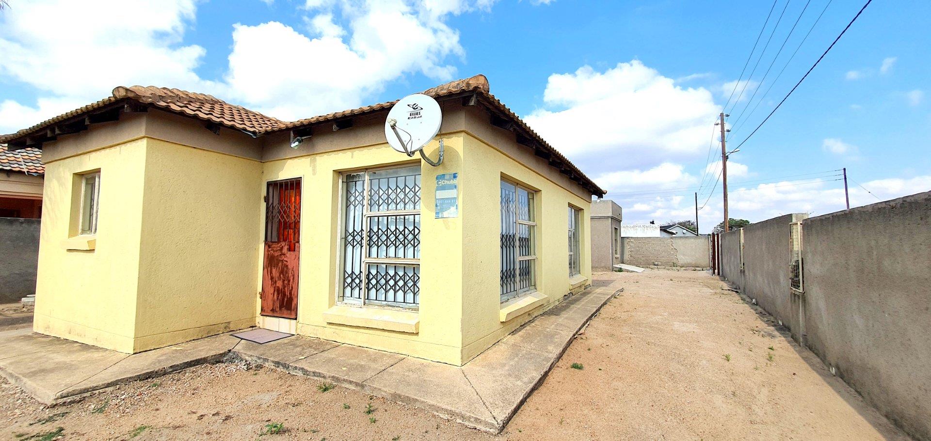 2 Bedroom House for sale in Seshego P24111819478