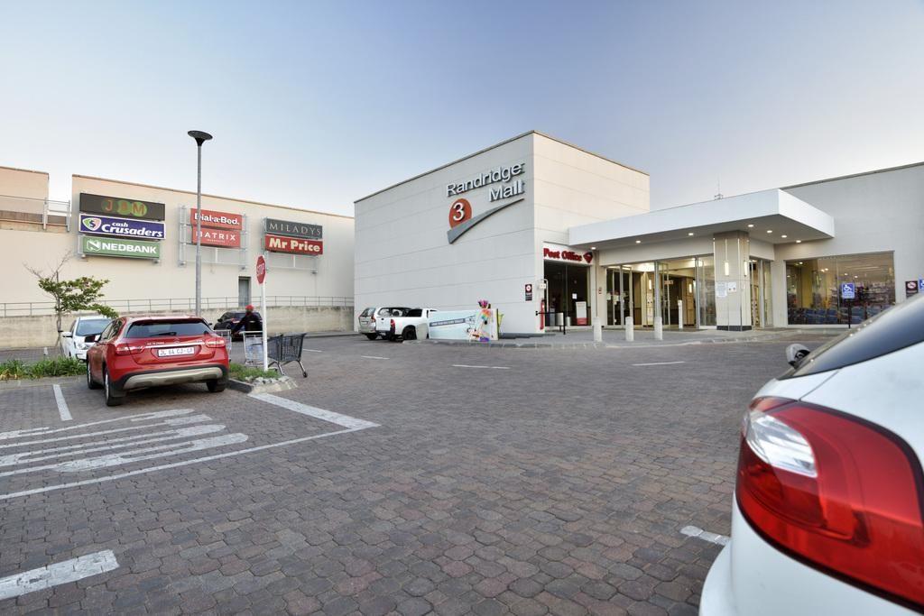 Commercial property to rent in Randpark Ridge P24111820674