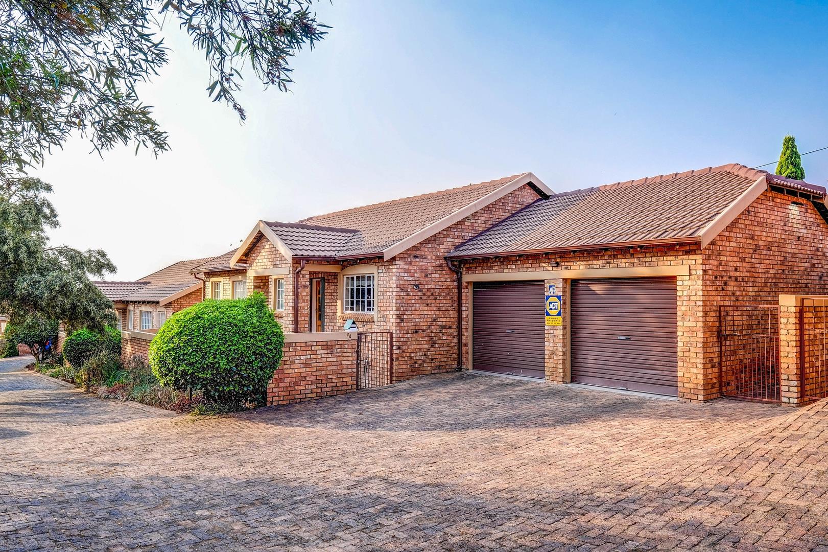 Honeydew Manor Property Property and houses for sale in Honeydew