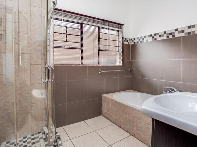 1 Bedroom Apartment / Flat for Sale in Fontainebleau