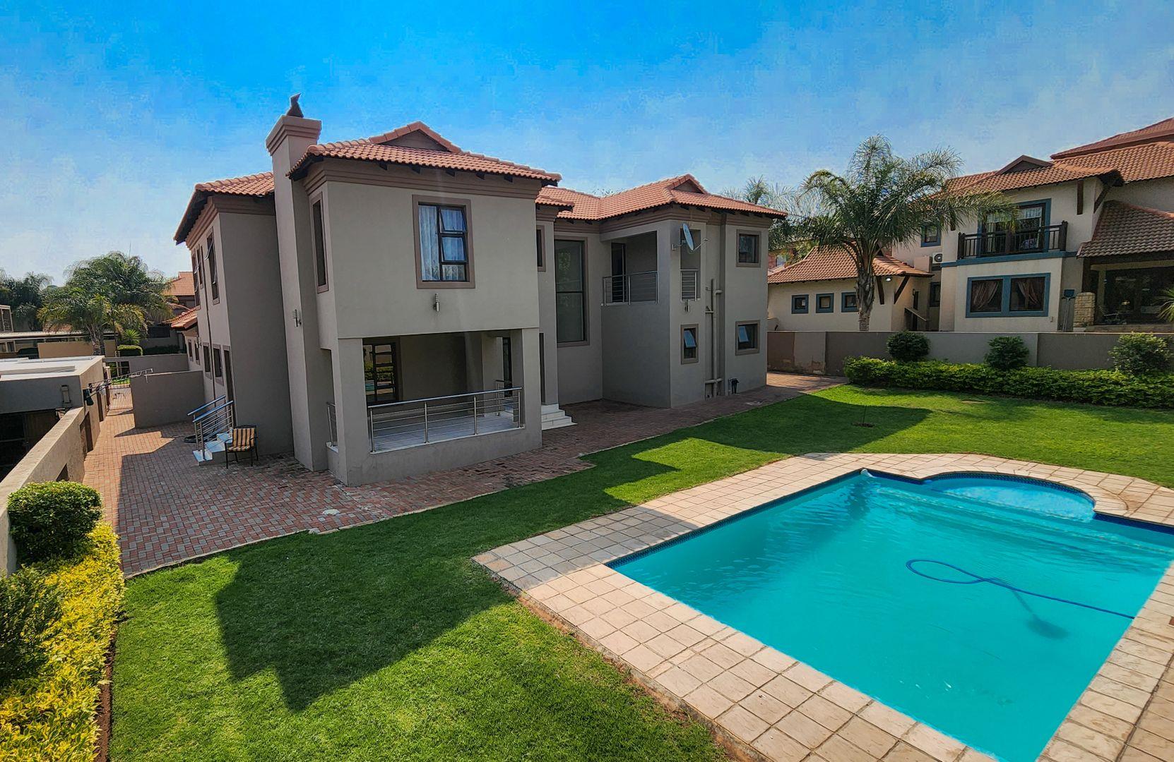 5 Bedroom House for sale in Birdwood Estate 105 Marula Close P24