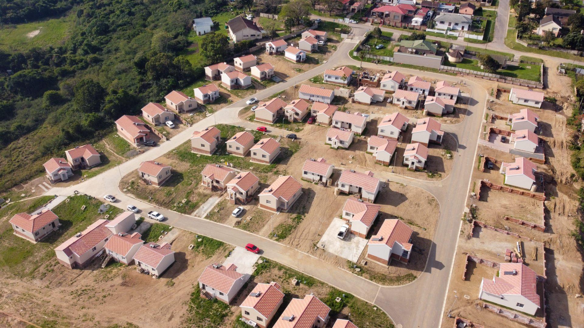 2 Bedroom Townhouse for sale in Amalinda House Type A Erf 92390