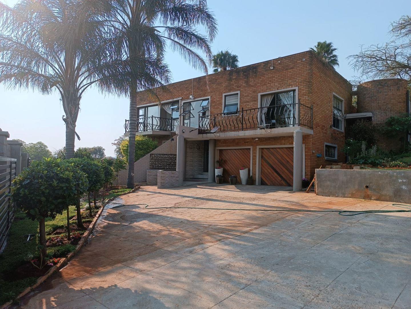 4 Bedroom House for sale in Aviary Hill P24111834216
