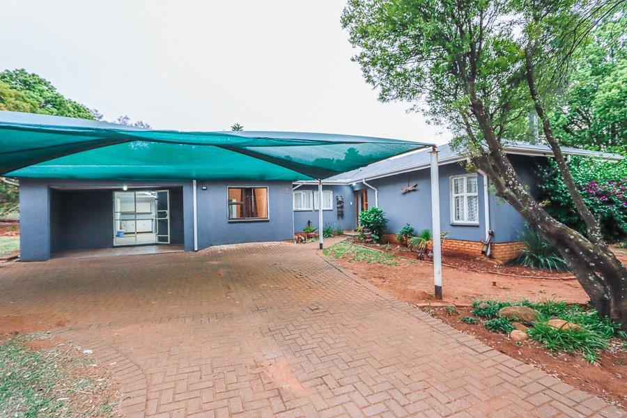 Signal Hill, Newcastle Property Property and houses for sale in