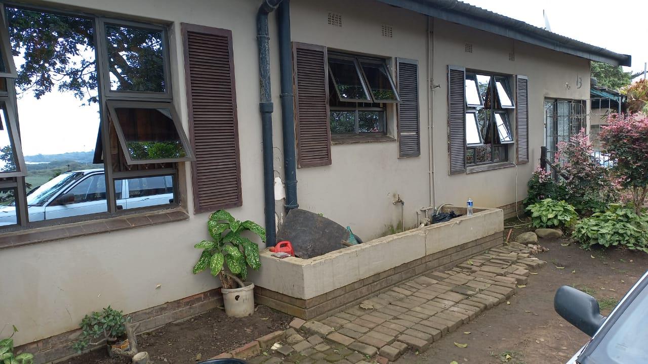 3 Bedroom House for sale in Umkomaas P24111837097