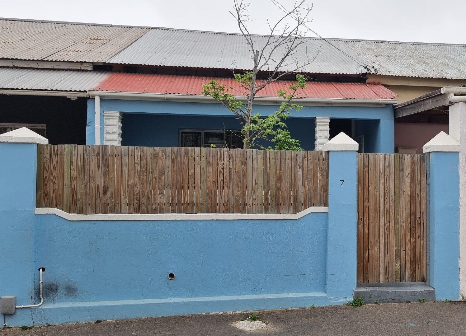 2 Bedroom House for sale in Woodstock 7 Church Street P24111839645