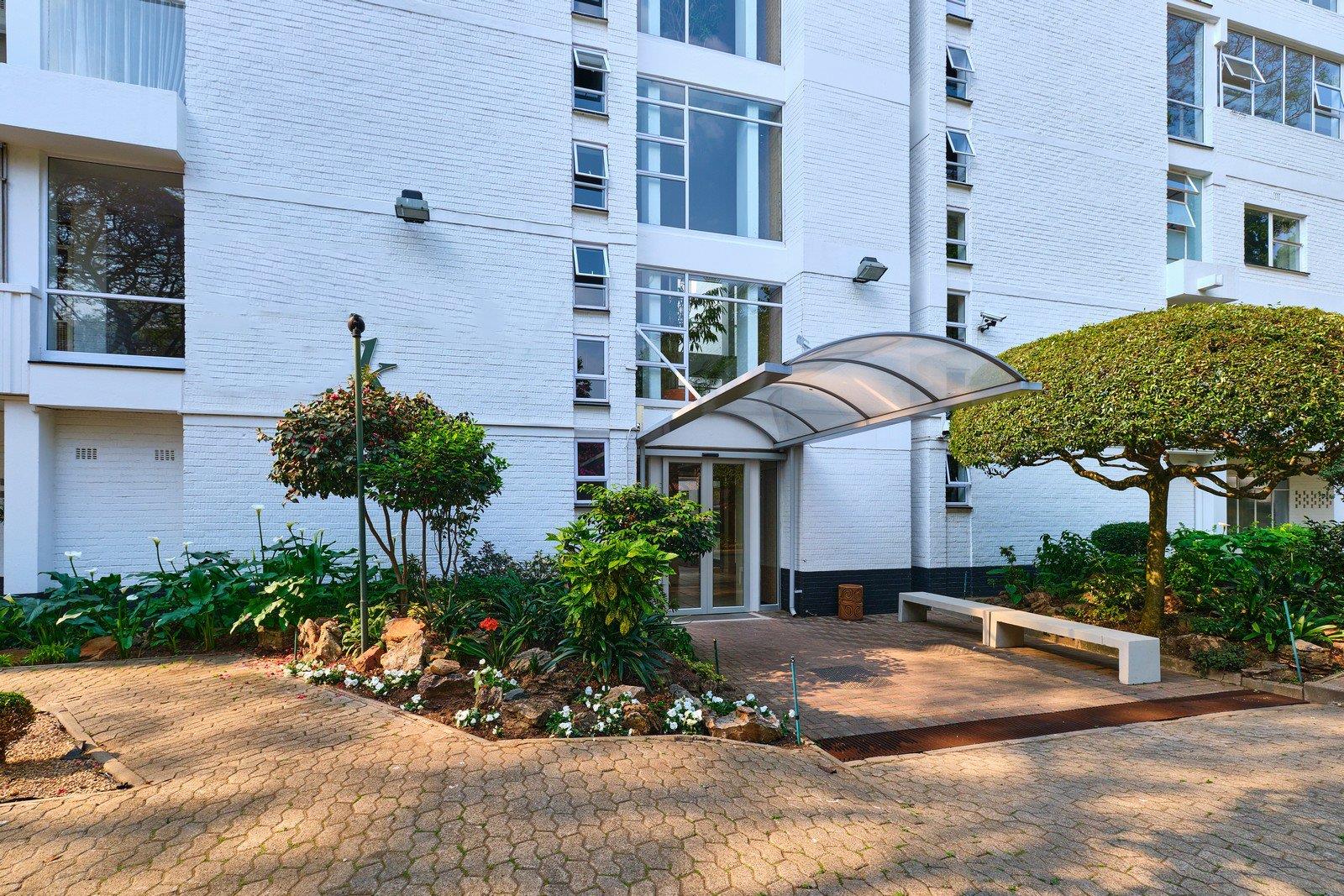 3 Bedroom Apartment / flat for sale in Killarney P24111845334