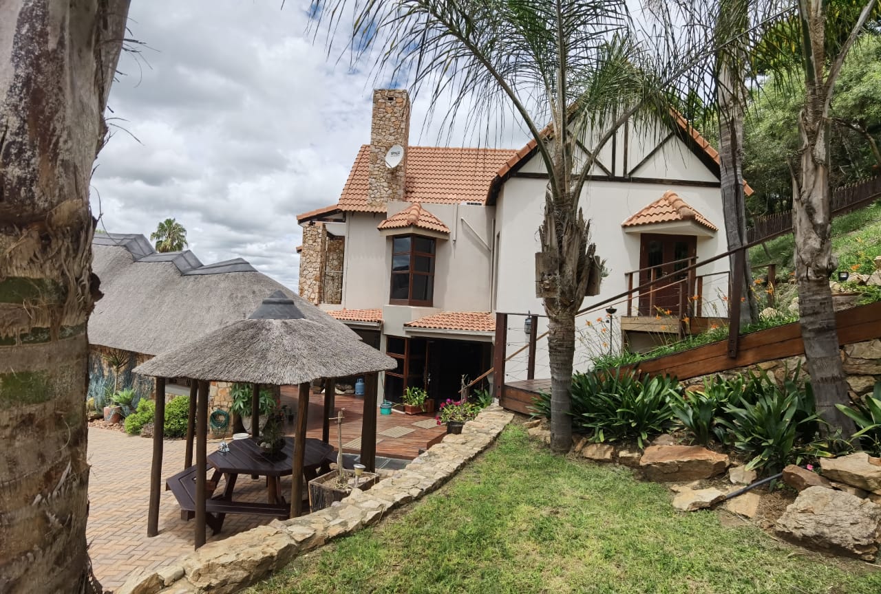 5 Bedroom House for sale in Kungwini Country Estate P24111850919