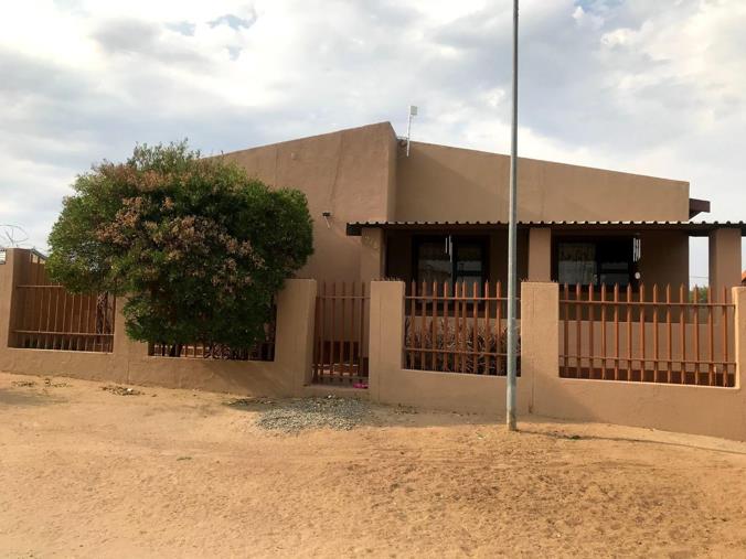 4 Bedroom House for Sale in Okahandja
