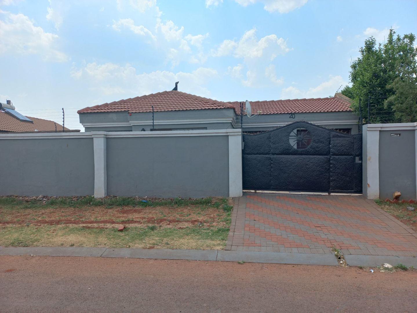 3 Bedroom House for sale in Villa Liza P24111864434