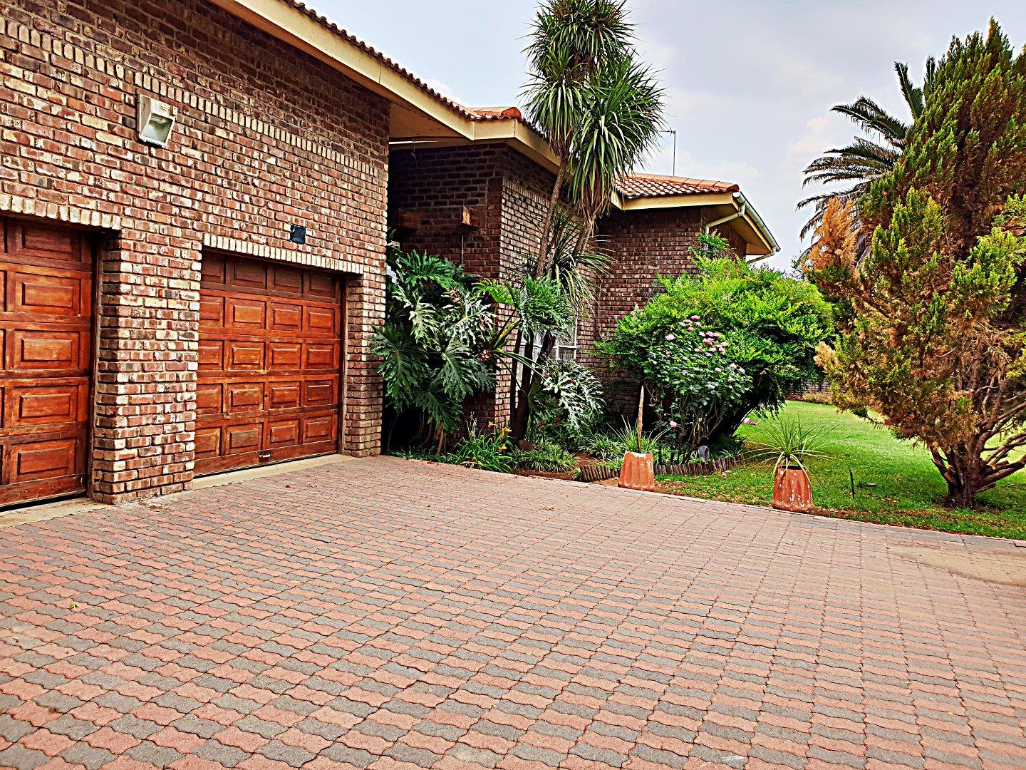 4 Bedroom House for sale in Christiana P24111878957