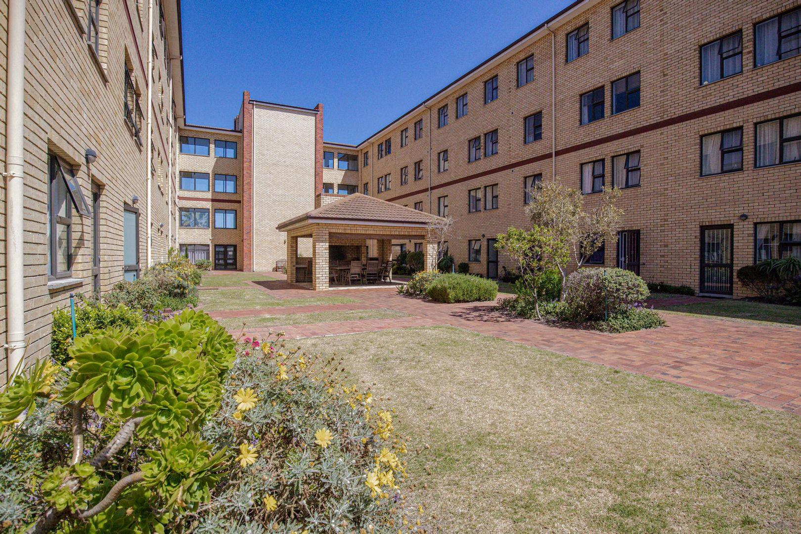 Apartments / flats for sale in Goodwood Goodwood Property