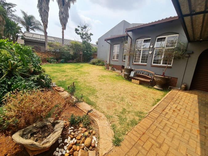 4 Bedroom House for Sale in Greenhills