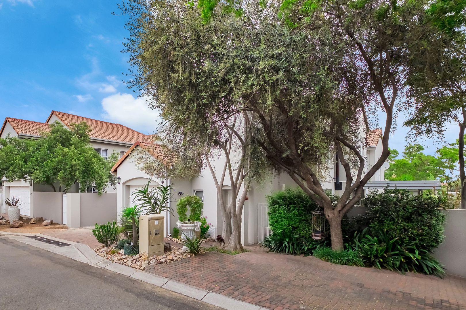 3 Bedroom Townhouse for sale in Eagle Canyon Golf Estate P24111927067